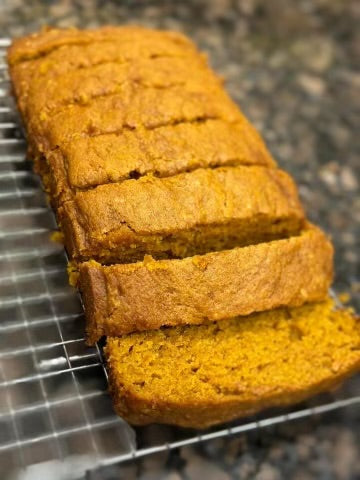 FARMHOUSE PUMPKIN BREAD