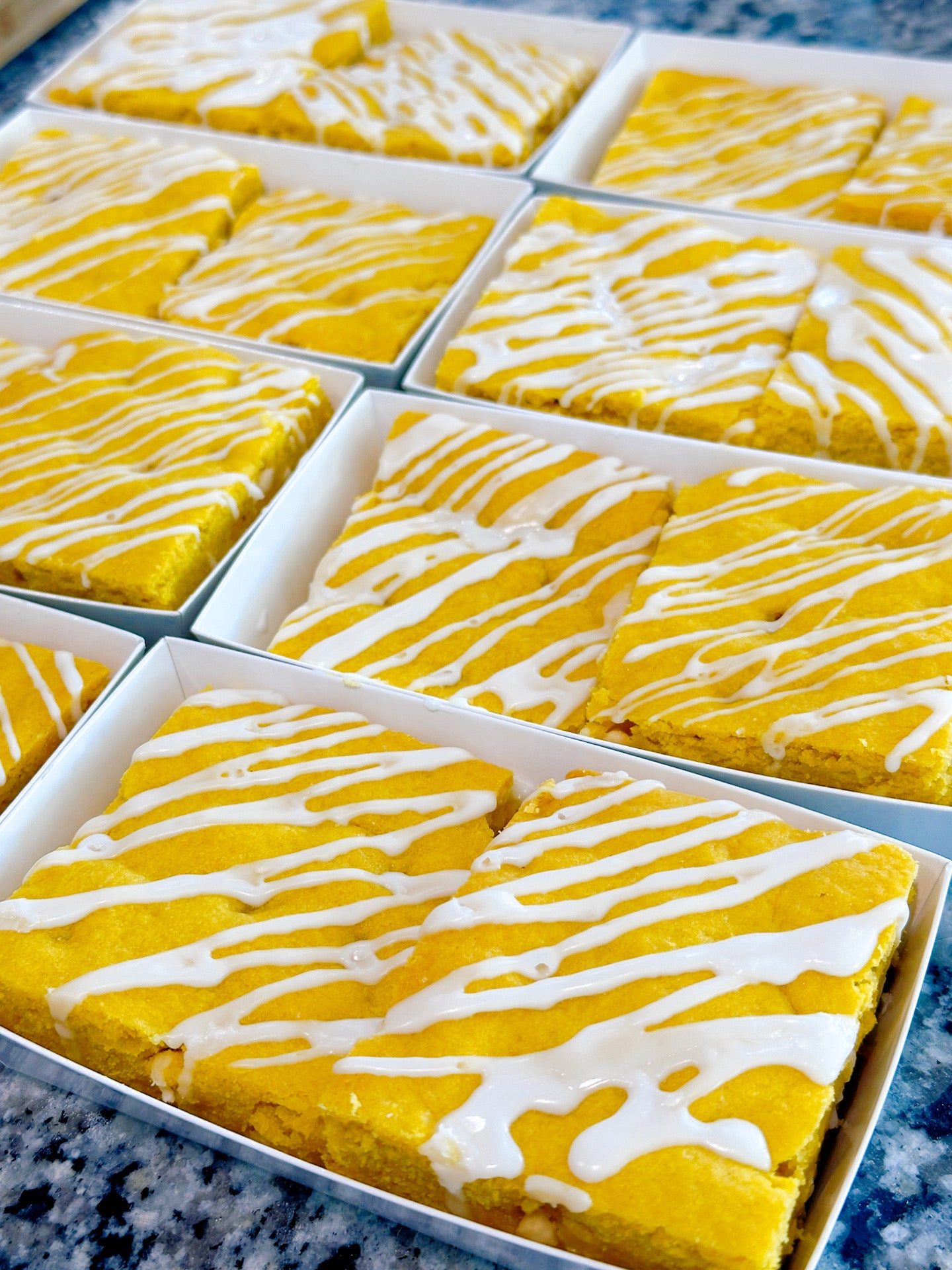 LEMON BROWNIES